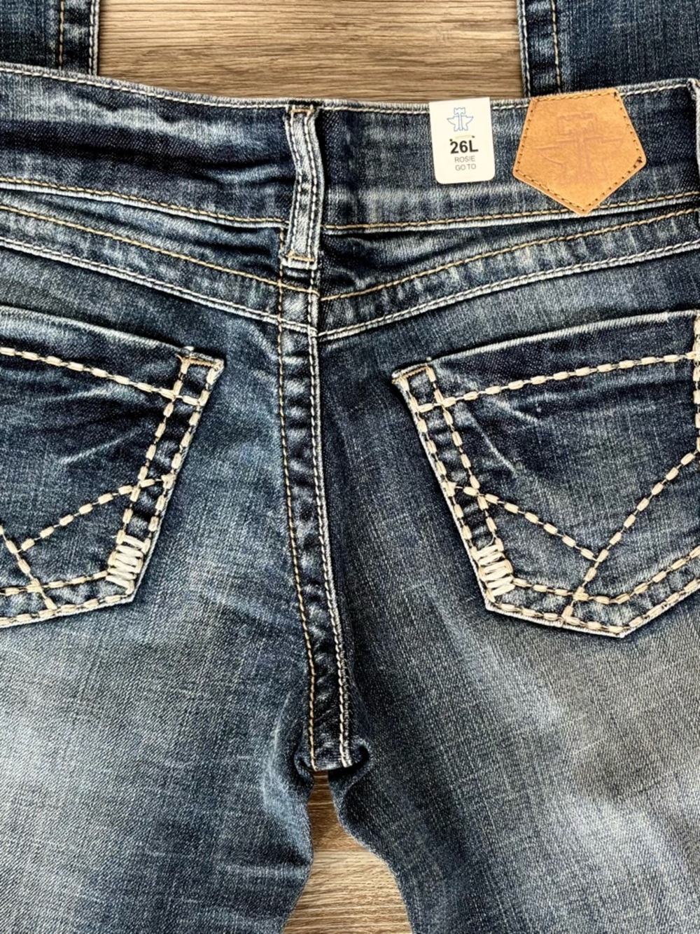 Tin Haul NWT 26L Rosie To Go Fit women jeans. 7” rise. Spur Line - Picture 10 of 11